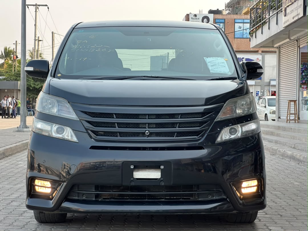 TOYOTA VELLFIRE
